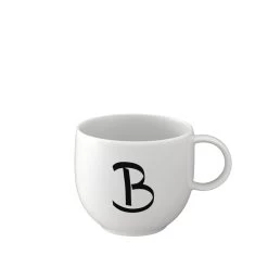 Becher B Letters In Weiß